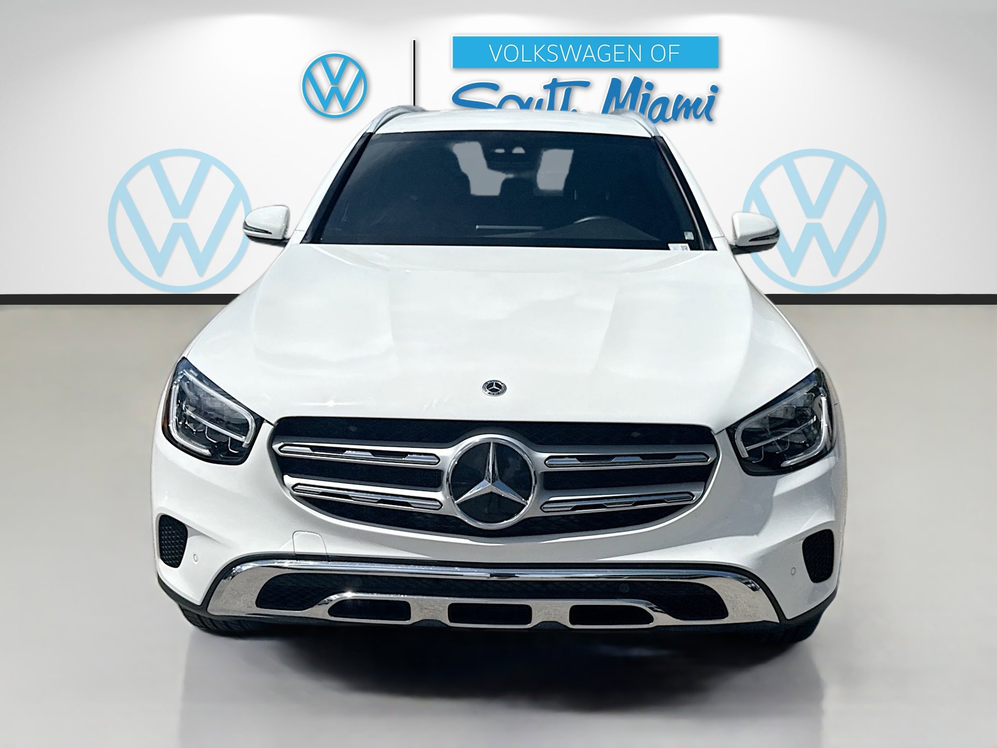 Used 2022 Mercedes-Benz GLC 300 w/ Premium Package Lite image 2
