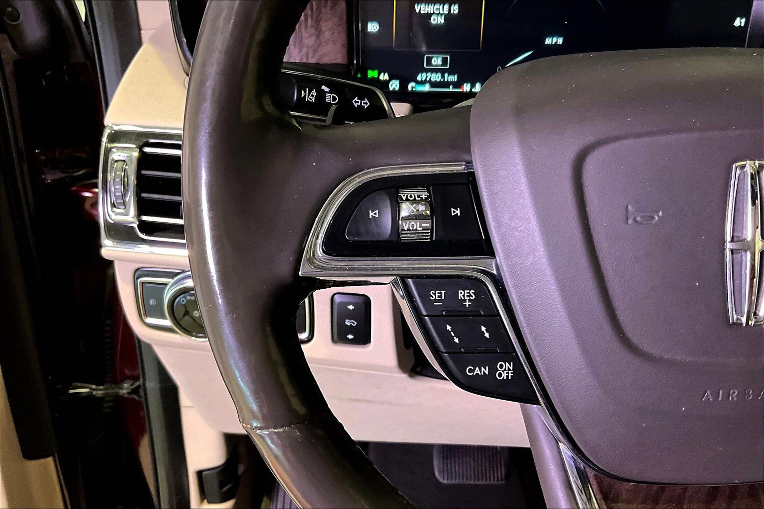 Used 2020 Lincoln Navigator Reserve w/ Luxury Package AWD/4WD image 11
