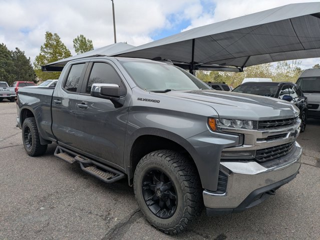 Used 2020 Chevrolet Silverado 1500 LT AWD/4WD image 3
