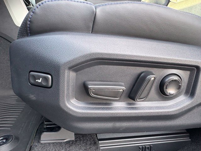 New 2026 Toyota Tundra Platinum w/ TRD Off-Road Package AWD/4WD image 18
