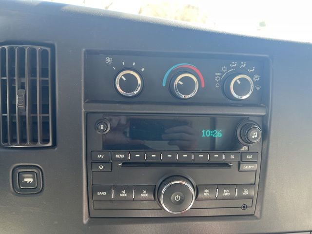 Used 2019 Chevrolet Express 3500 w/ Power Convenience Package RWD image 22