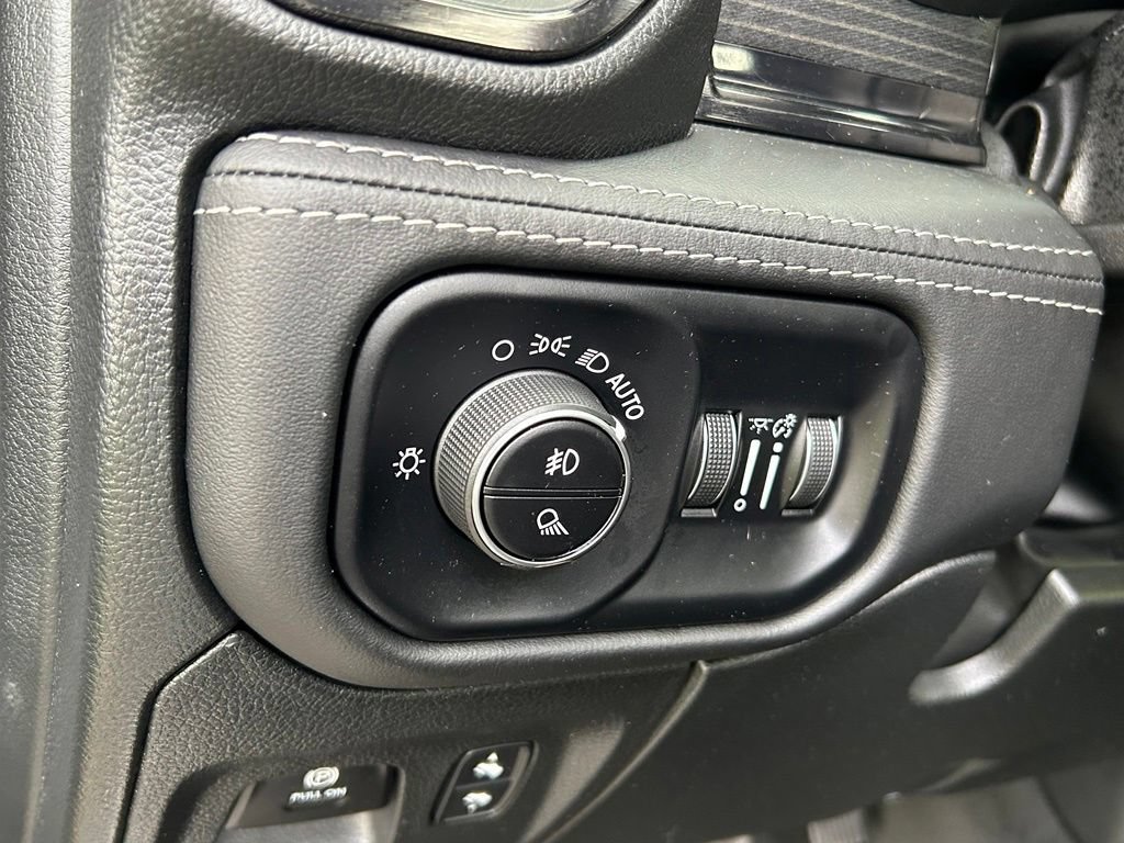 Used 2024 RAM 1500 Limited AWD/4WD image 25