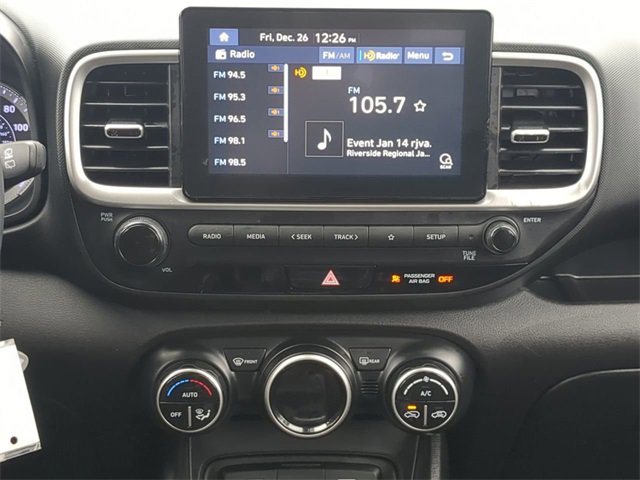 Used 2022 Hyundai Venue SEL image 17