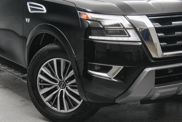 Used 2022 Nissan Armada SL w/ Captain's Chairs Package RWD image 3