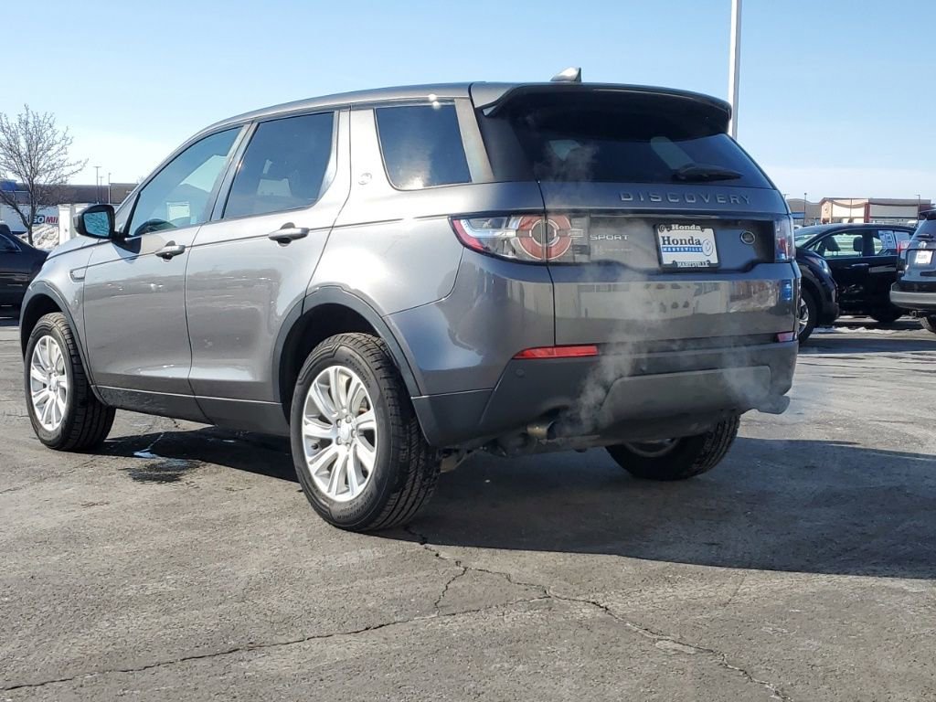 Used 2017 Land Rover Discovery Sport SE image 5