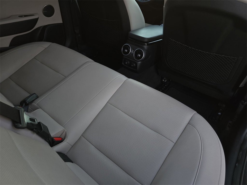 Used 2018 Kia Stinger Premium image 11