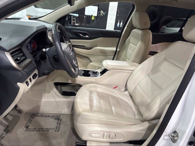 Used 2023 GMC Acadia Denali w/ Denali Ultimate Package AWD/4WD image 16