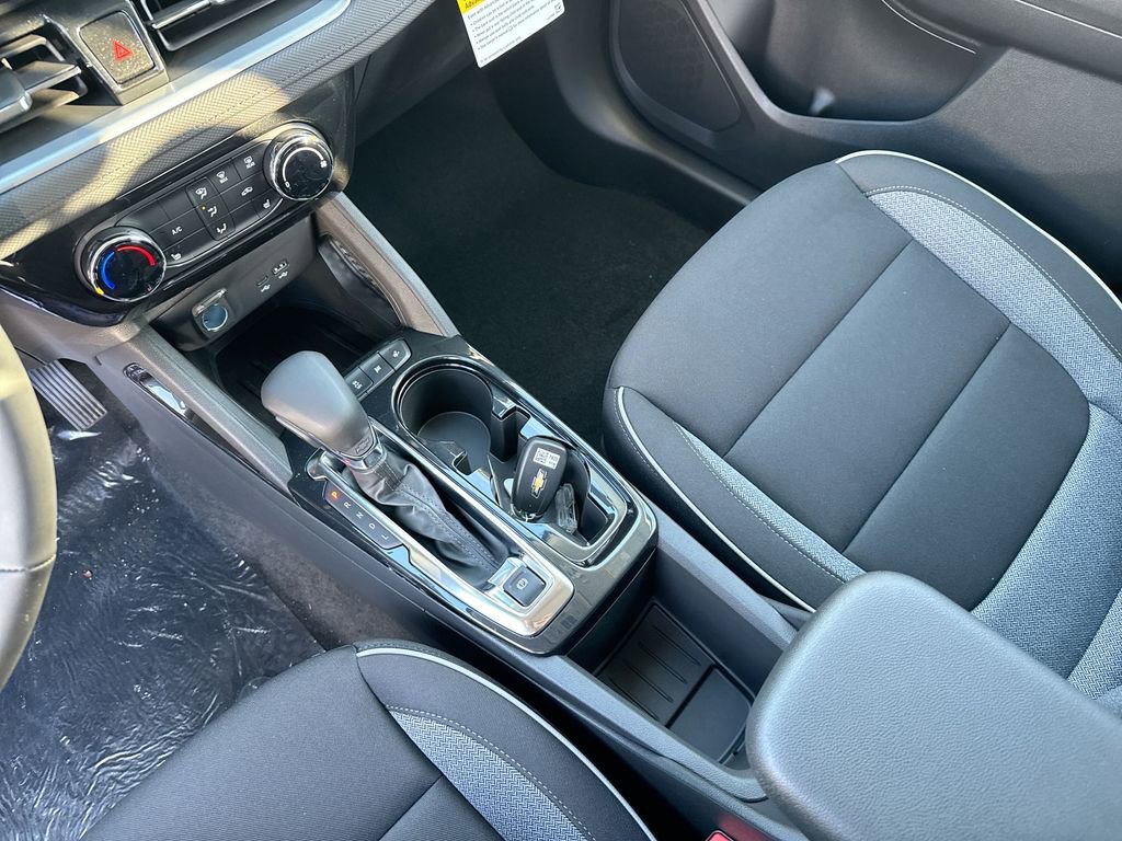 New 2026 Chevrolet TrailBlazer LT w/ LT Cold Weather Package FWD image 24