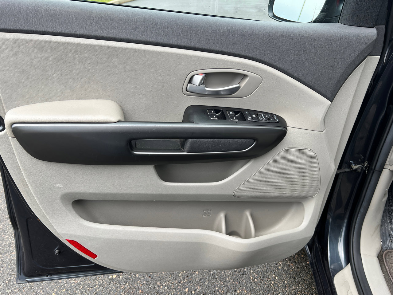 Used 2016 Kia Sedona LX w/ LX Convenience Package image 19