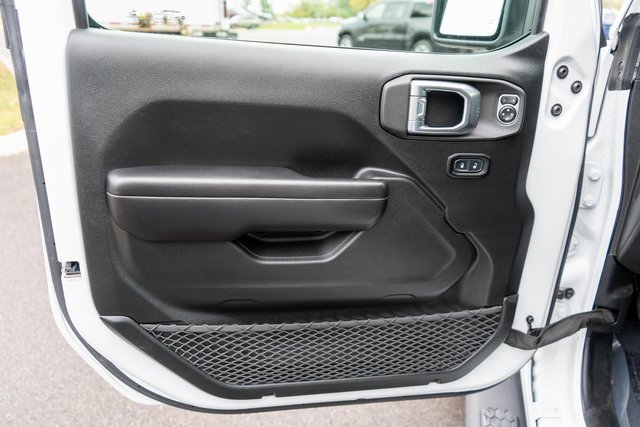 Used 2021 Jeep Wrangler Sport image 13