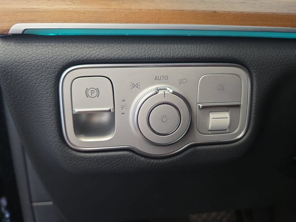 Used 2023 Mercedes-Benz GLE 350 w/ AMG Line Exterior image 29