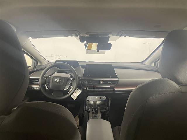 New 2026 Toyota Prius Plug-In Hybrid FWD image 11