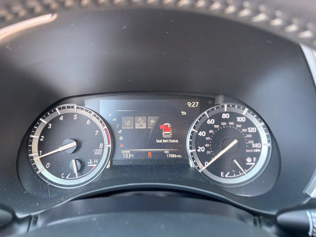 Used 2021 Toyota Highlander XLE AWD/4WD image 27