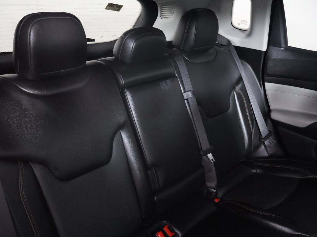 Used 2022 Jeep Compass Limited AWD/4WD image 31