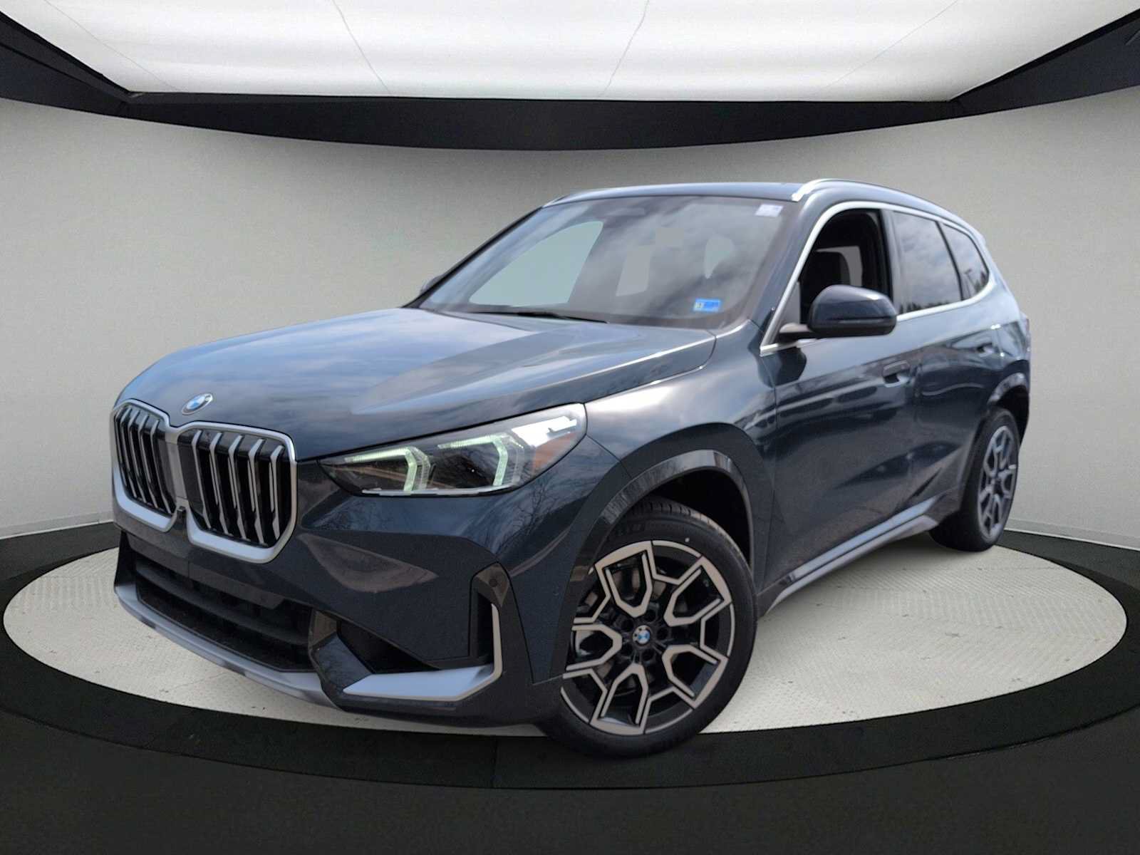 Used 2026 BMW X1 xDrive28i w/ Technology Package AWD/4WD image 1