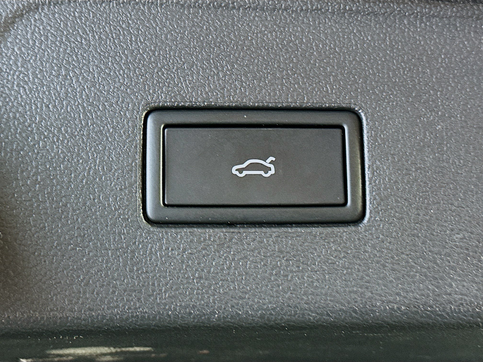 Used 2025 Volkswagen Atlas SE FWD image 31