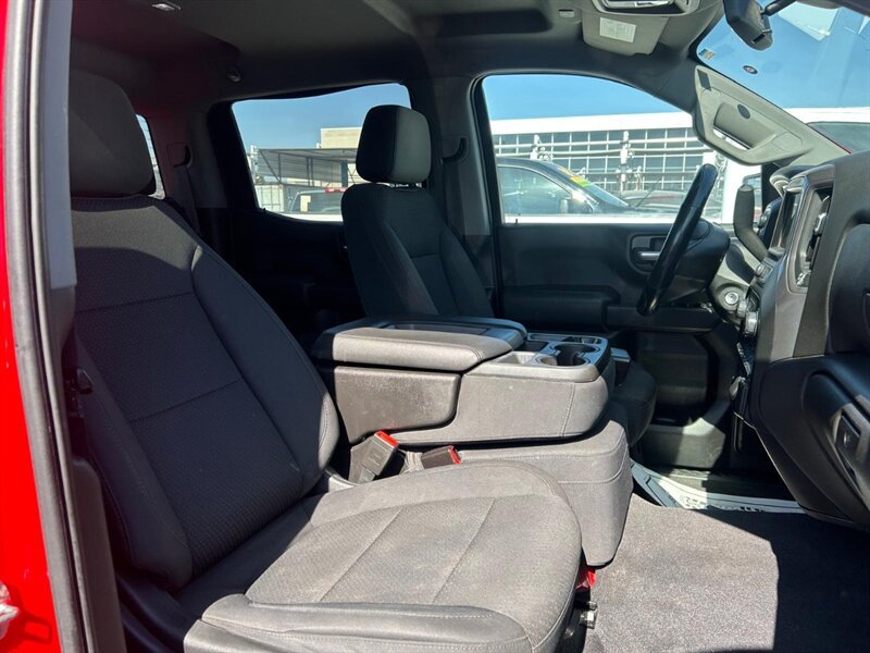 Used 2020 Chevrolet Silverado 1500 Custom w/ Custom Value Package AWD/4WD image 25