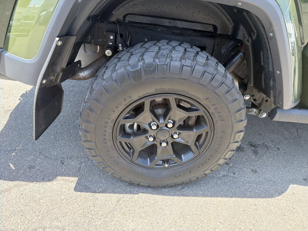 Used 2023 Jeep Gladiator Sport AWD/4WD image 32