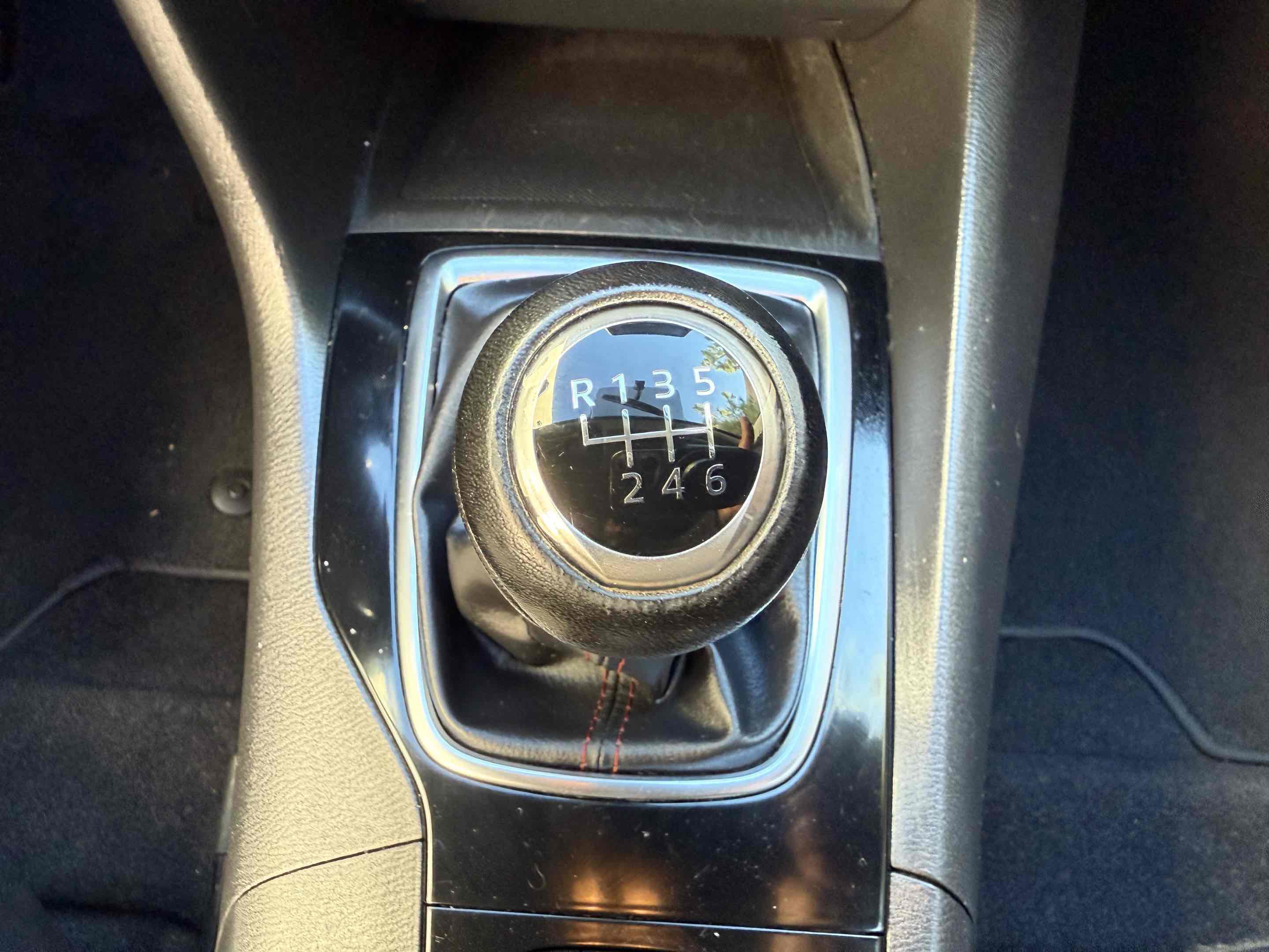 Used 2015 MAZDA MAZDA3 i Grand Touring image 24