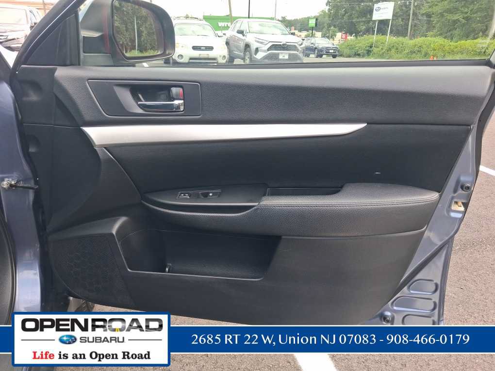 Used 2013 Subaru Outback 2.5i Premium w/ All-Weather Pkg AWD/4WD image 15