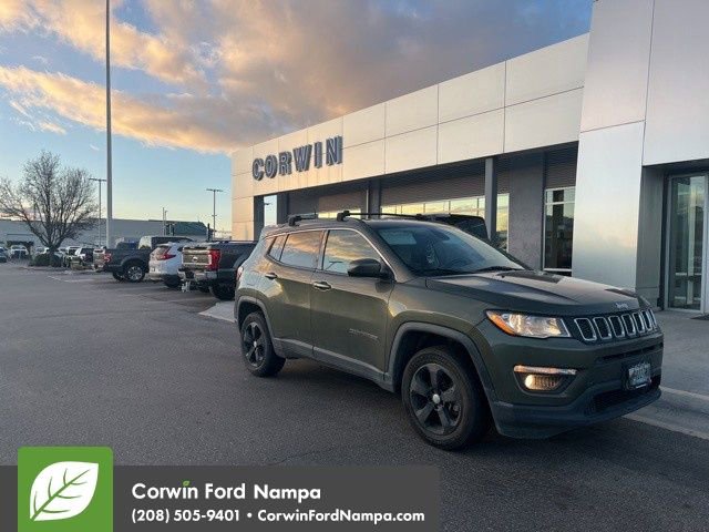 Used 2018 Jeep Compass Latitude AWD/4WD image 2