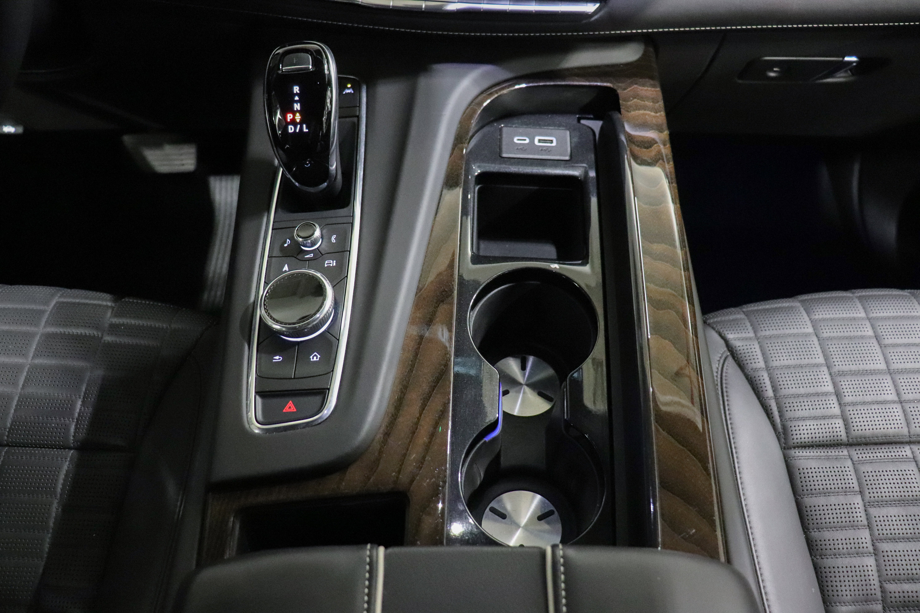 Certified 2023 Cadillac Escalade Sport Platinum w/ LPO, ONYX Package image 34