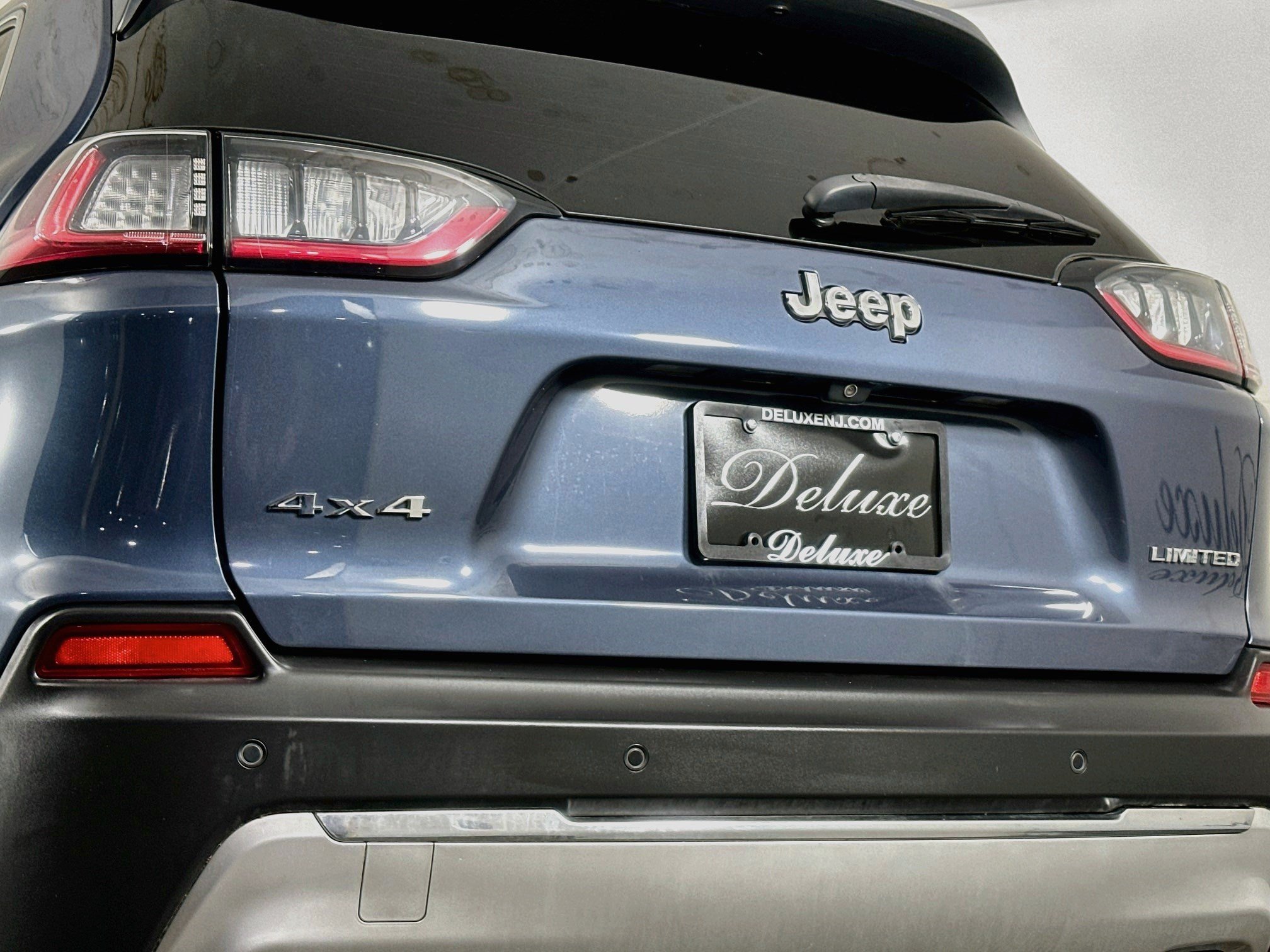 Used 2021 Jeep Cherokee Limited w/ Elite Package AWD/4WD image 25