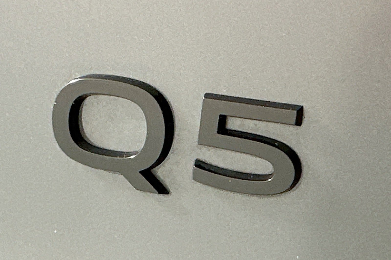 Used 2025 Audi Q5 Premium Plus w/ Premium Plus AWD/4WD image 10