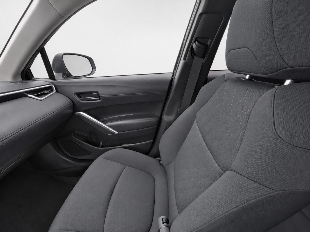 Certified 2025 Toyota Corolla Cross LE FWD image 14