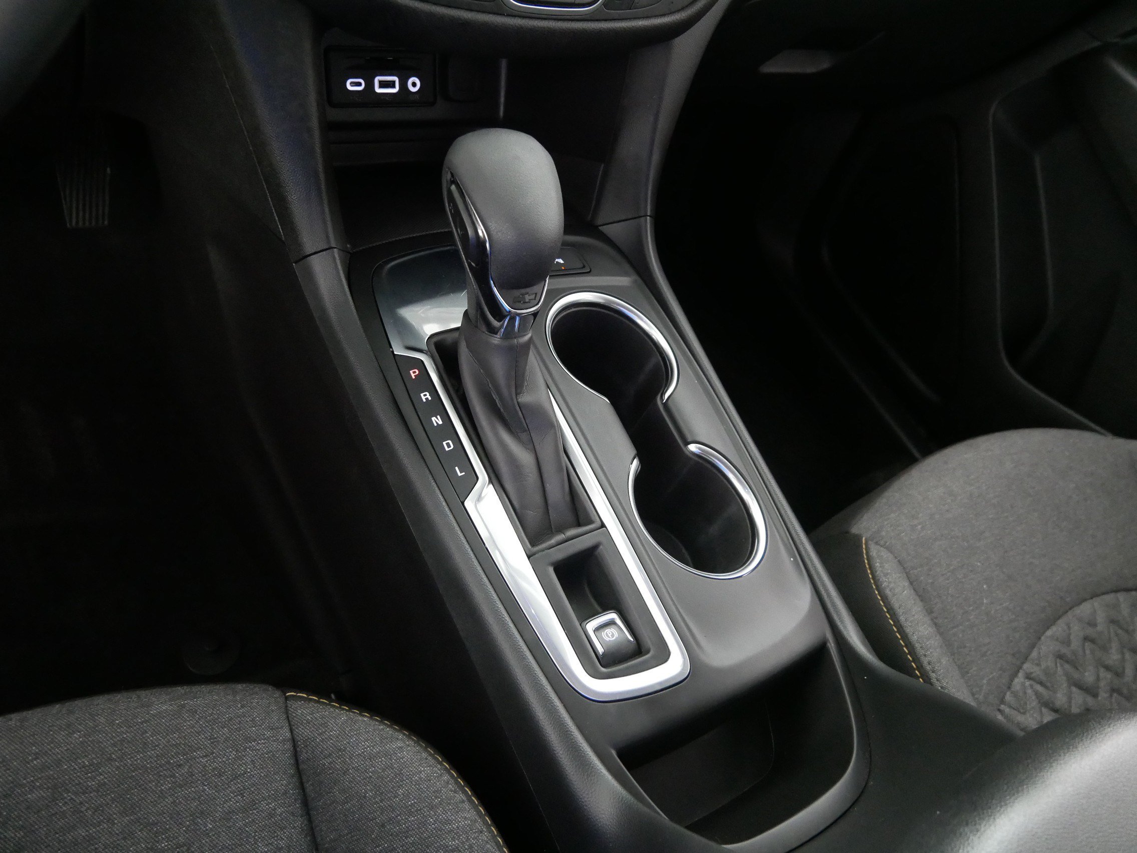 Used 2024 Chevrolet Equinox LT FWD image 24