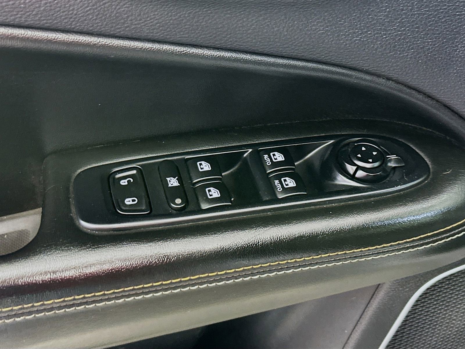 Used 2017 Jeep Compass Sport w/ Cold Weather Group image 18