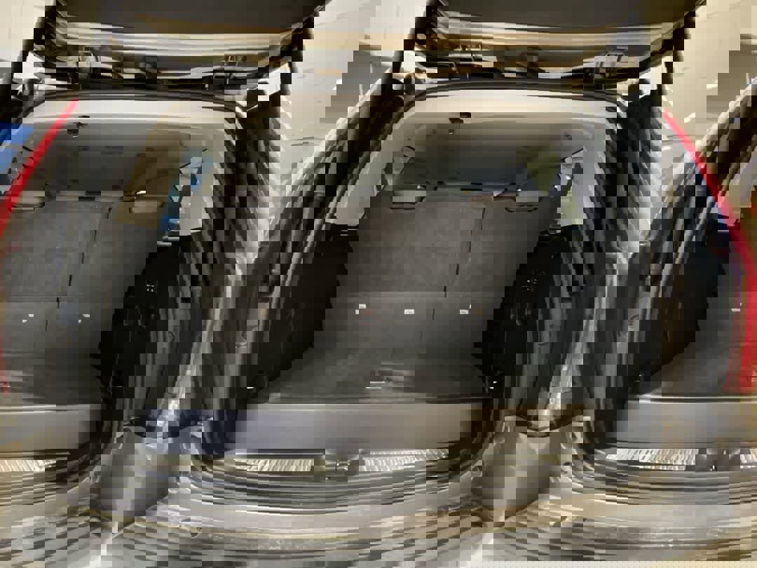 Used 2018 Cadillac Escalade Luxury image 27