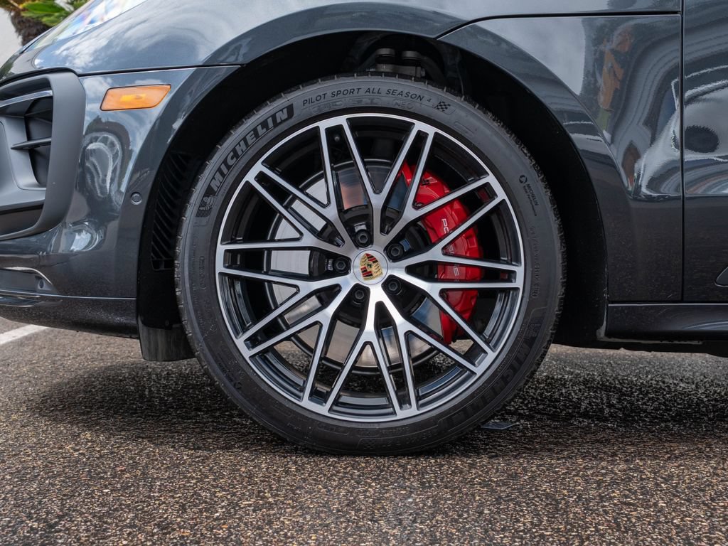 Used 2024 Porsche Macan GTS AWD/4WD image 7