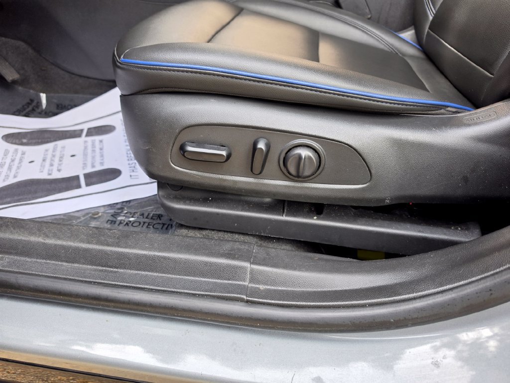 Used 2024 Buick Envista Sport Touring w/ Convenience I Package FWD image 18