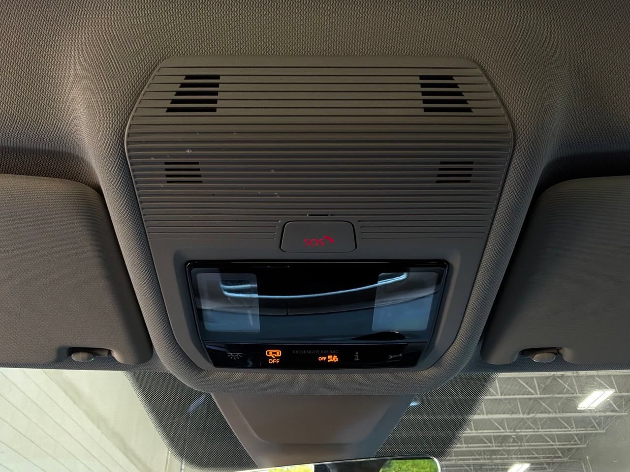 Used 2026 Volkswagen Atlas SE FWD image 19