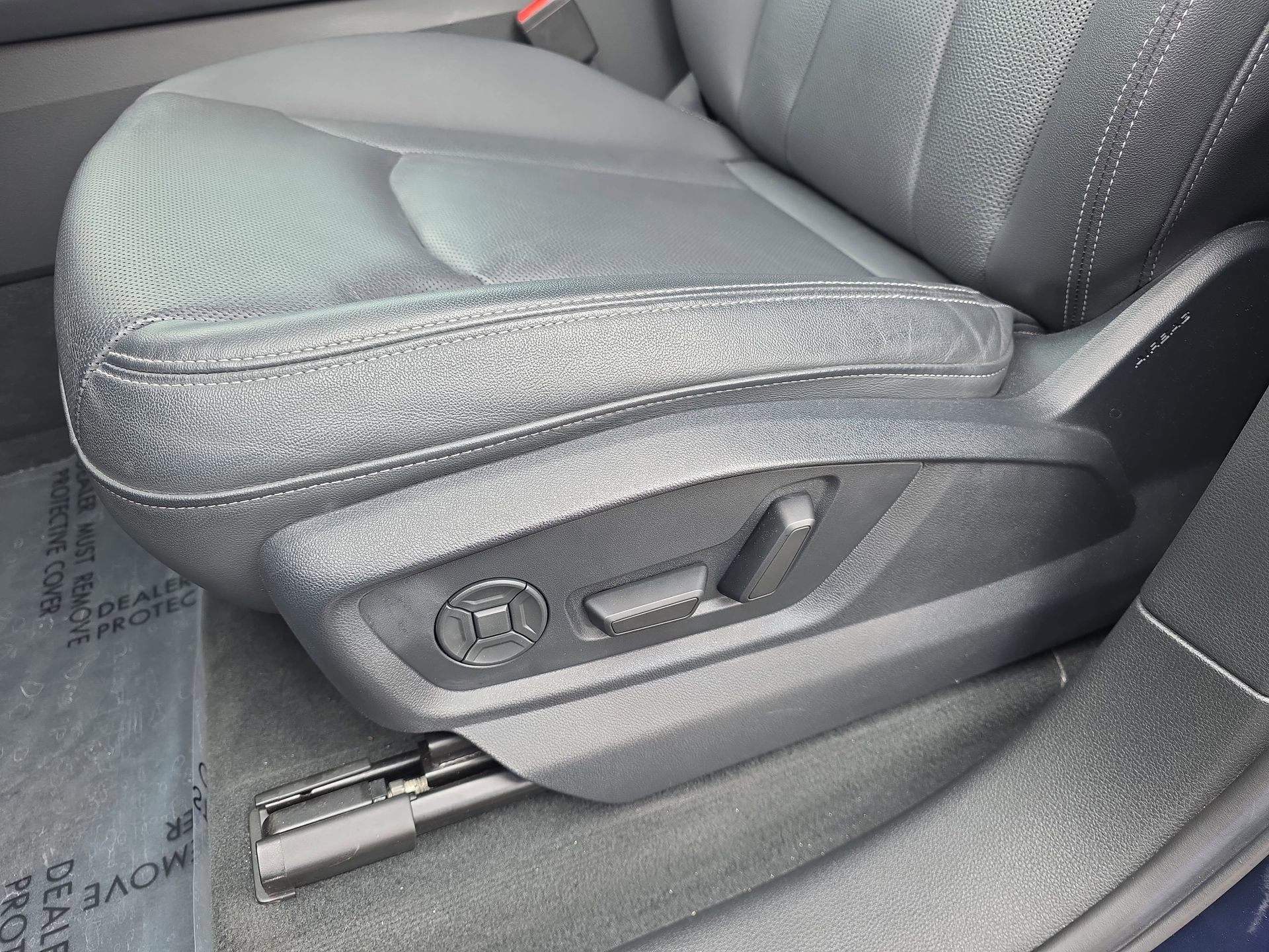 Used 2025 Audi Q7 3.0T Premium Plus image 28