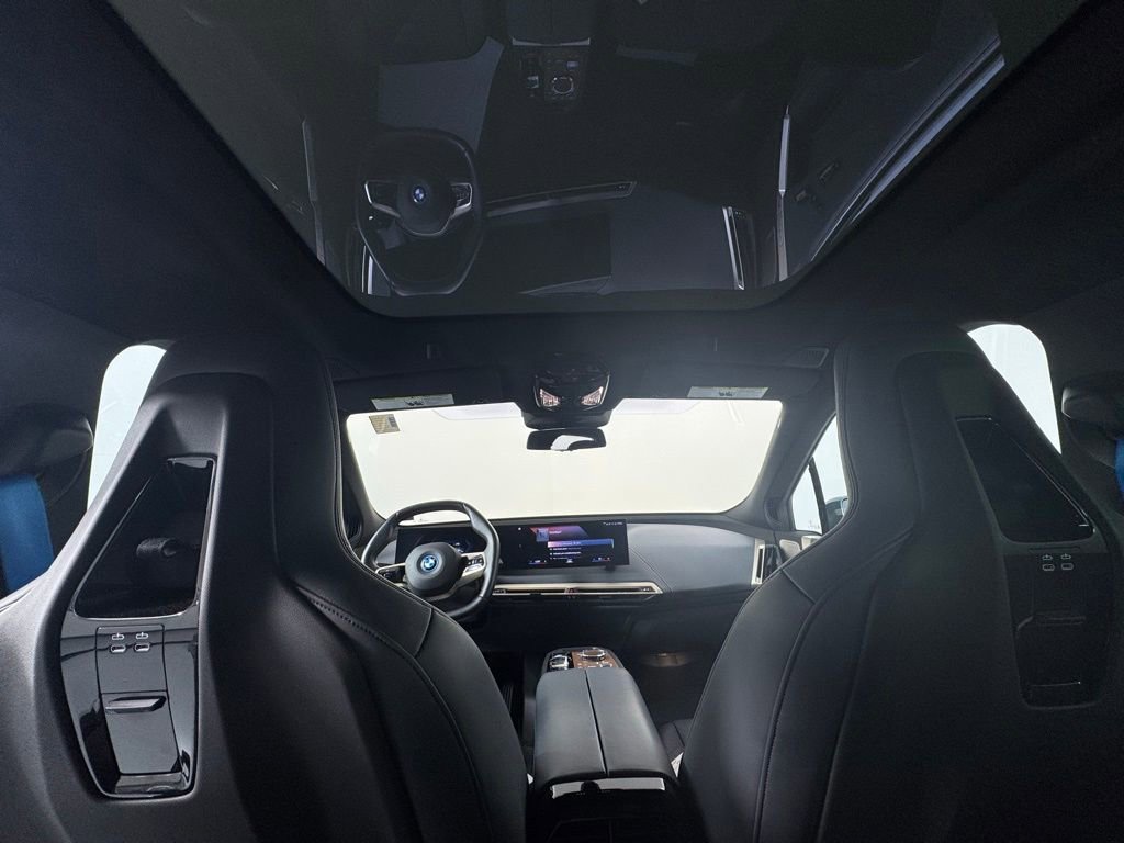 Certified 2023 BMW iX M60 w/ Executive Package AWD/4WD image 18
