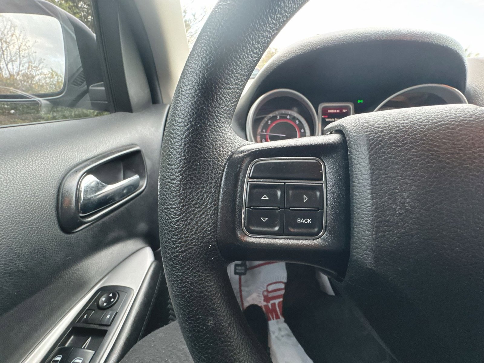 Used 2018 Dodge Journey SE image 15