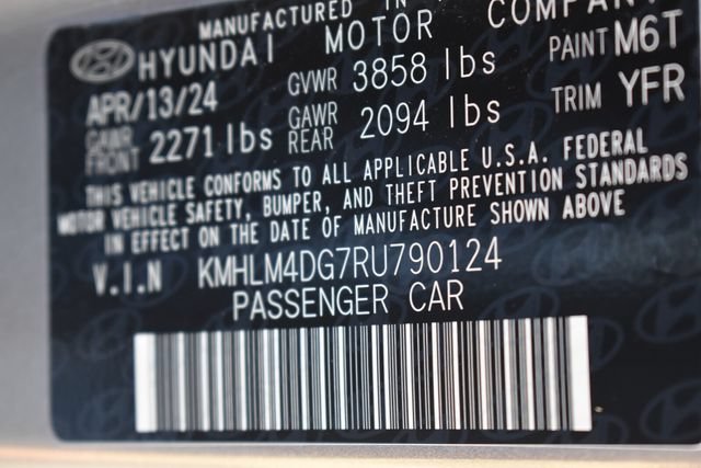 Used 2024 Hyundai Elantra SEL FWD image 15