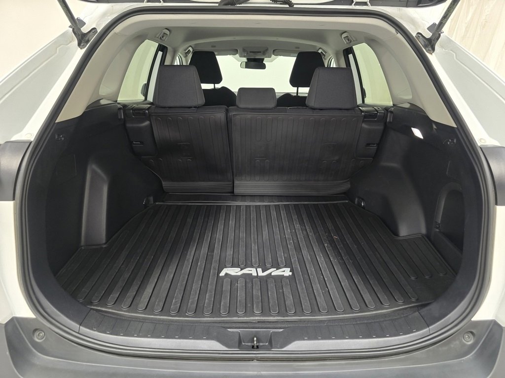 Used 2024 Toyota RAV4 LE image 19