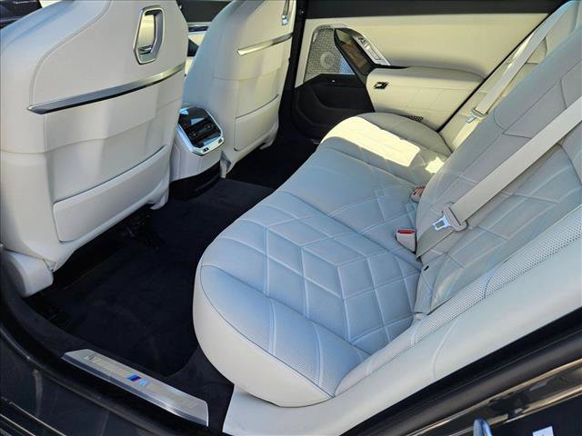 New 2026 BMW 760i xDrive AWD/4WD image 15