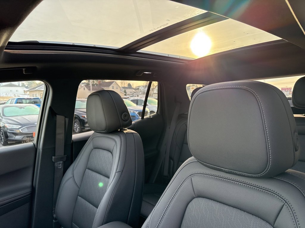 New 2026 Chevrolet Equinox LT w/ Convenience Package II image 11