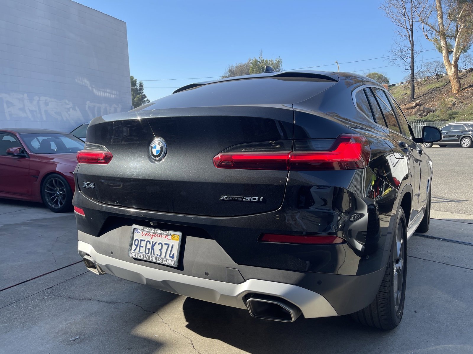 Used 2023 BMW X4 xDrive30i w/ Premium Package image 2