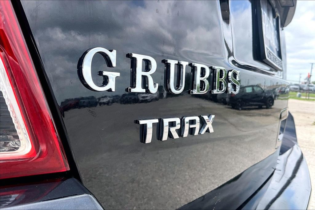 Used 2020 Chevrolet Trax LT w/ LT Convenience Package FWD image 42