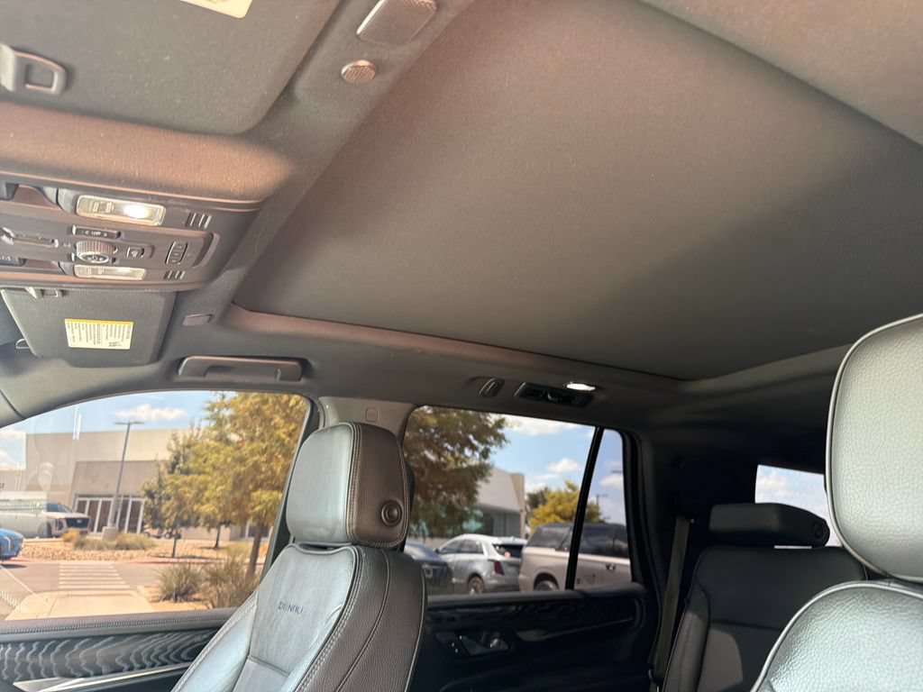 Used 2023 GMC Yukon Denali AWD/4WD image 32