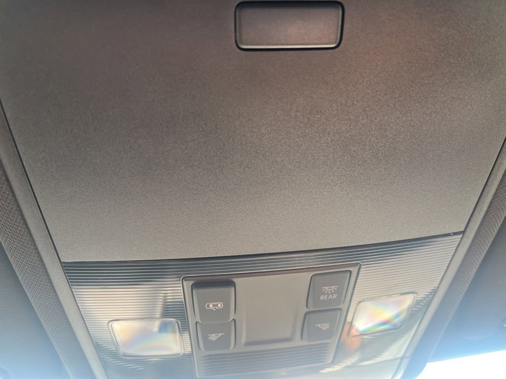 Used 2022 Volkswagen Atlas Cross Sport SE image 21