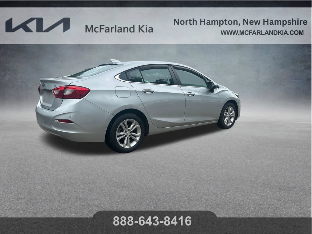 Used 2019 Chevrolet Cruze LT w/ Convenience Package FWD image 6