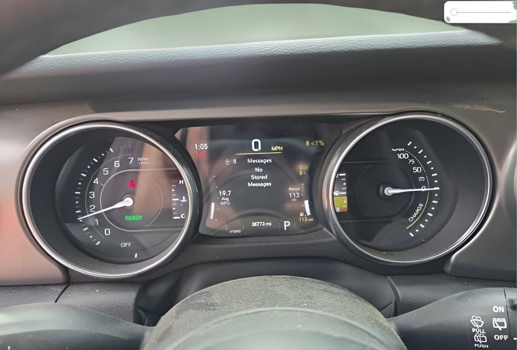 Used 2023 Jeep Wrangler Unlimited w/ Cold Weather Group image 11