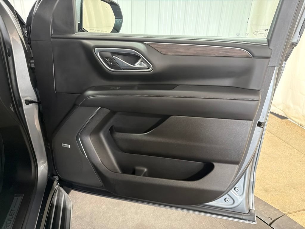 Certified 2021 Chevrolet Tahoe LT w/ Luxury Package AWD/4WD image 22