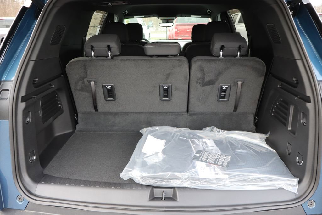 New 2026 Chevrolet Traverse LT w/ Midnight/Sport Edition image 25